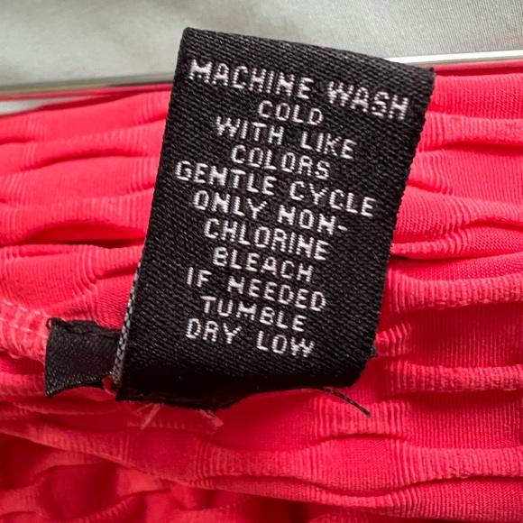 Rue 21 Women’s Pink Cinched Detail Scrunch Butt Leggings - Picture 6 of 9